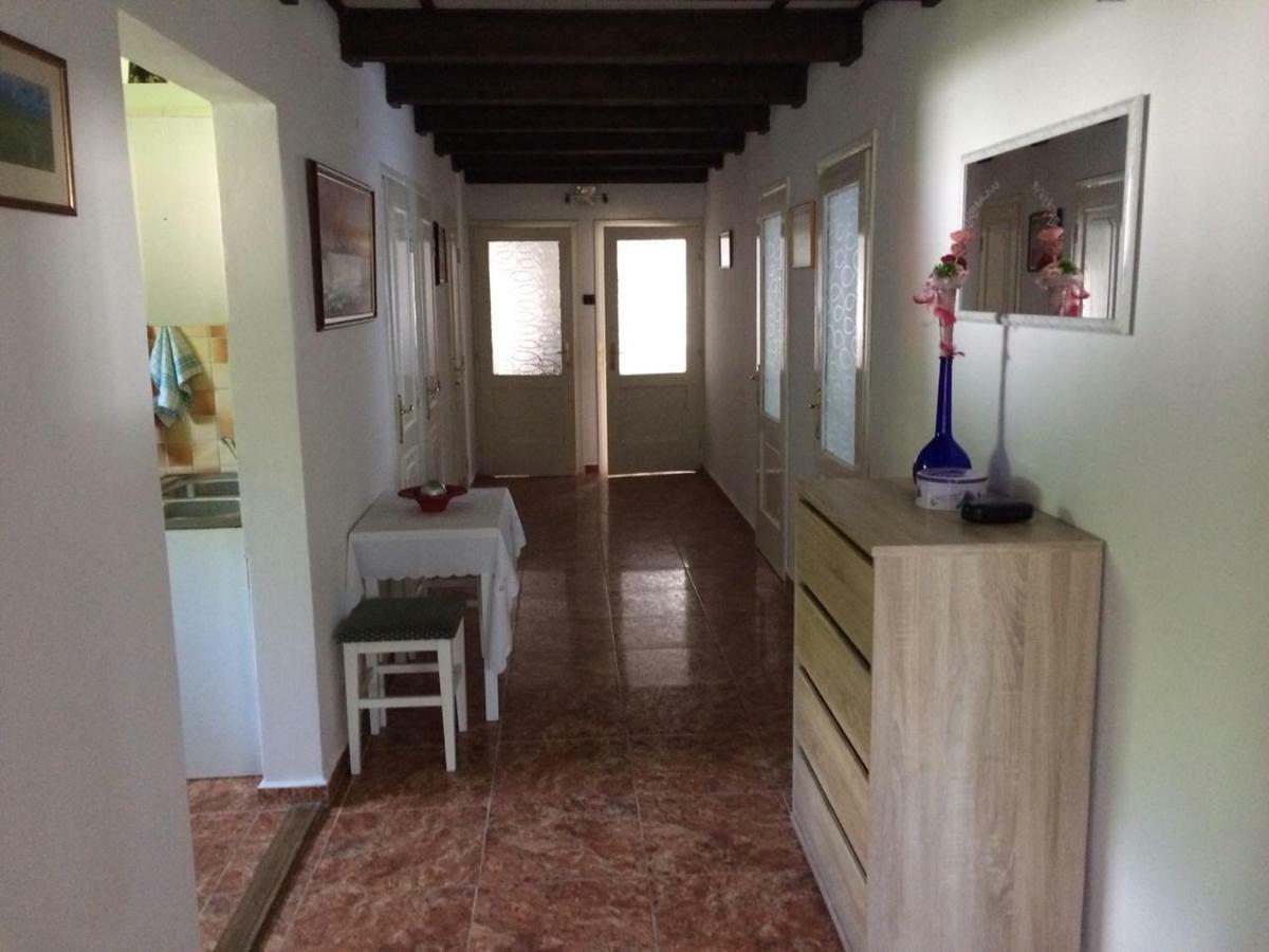 Julianna Apartmanhaz Balatonlelle Exterior foto