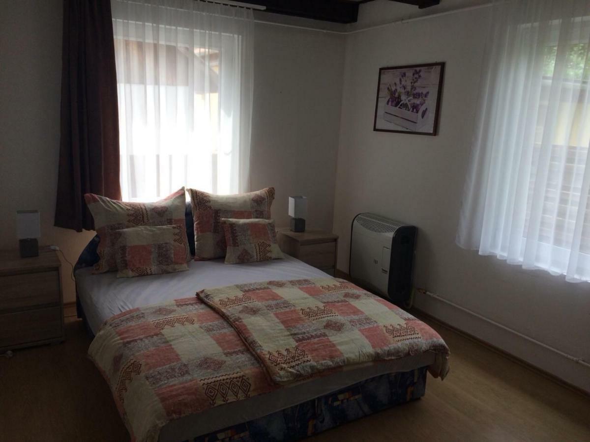 Julianna Apartmanhaz Balatonlelle Exterior foto